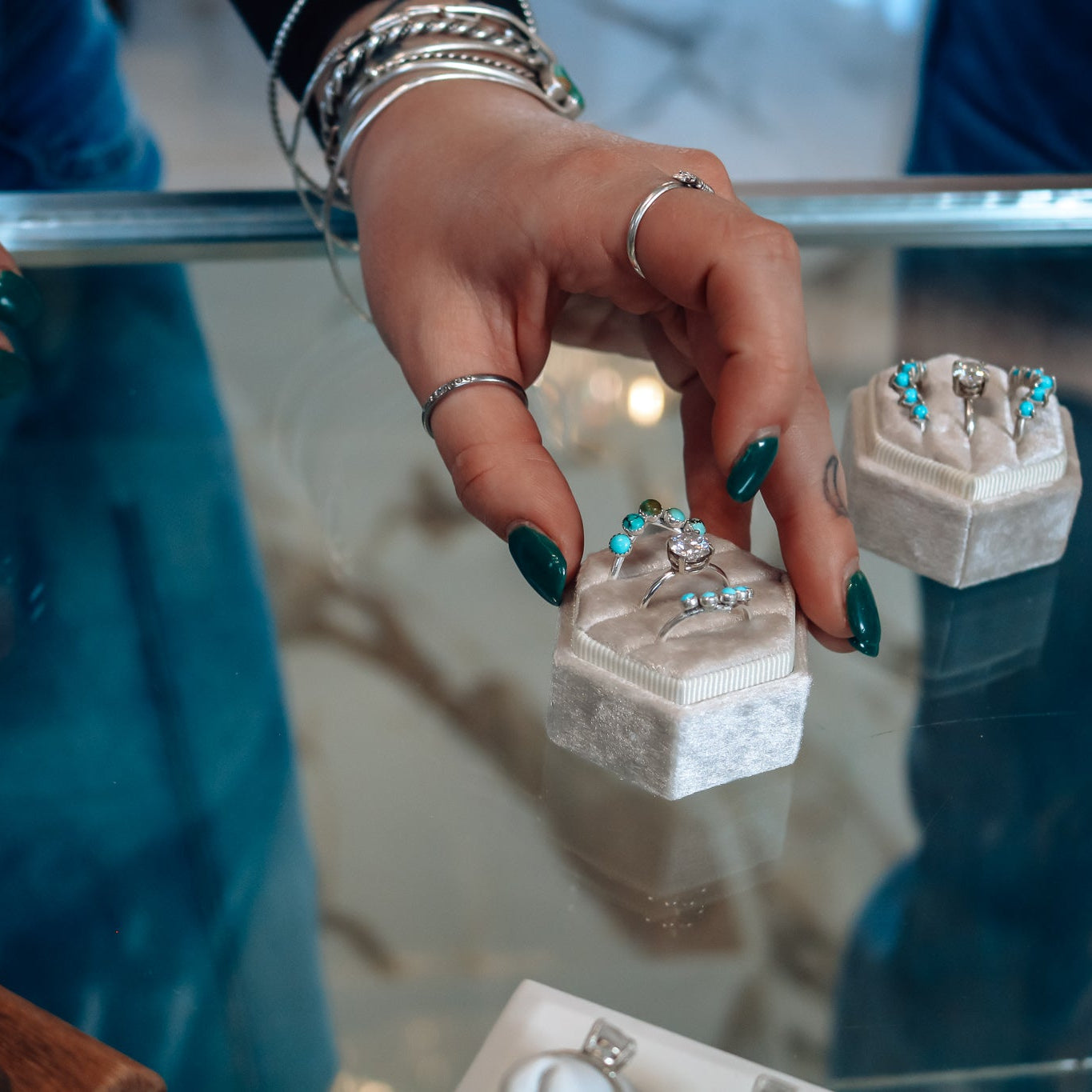 Diamond Carat Weight & Visual Size: What a Diamond's Carat Weight Actually Means