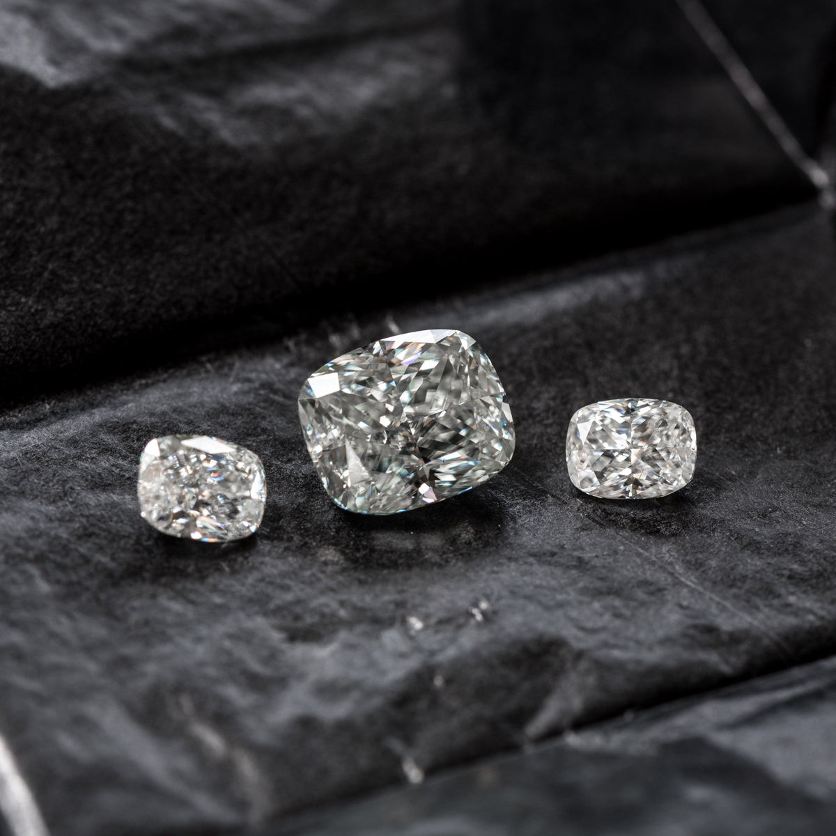 Lab-Grown Diamonds vs. Natural Diamonds: What's the Difference?