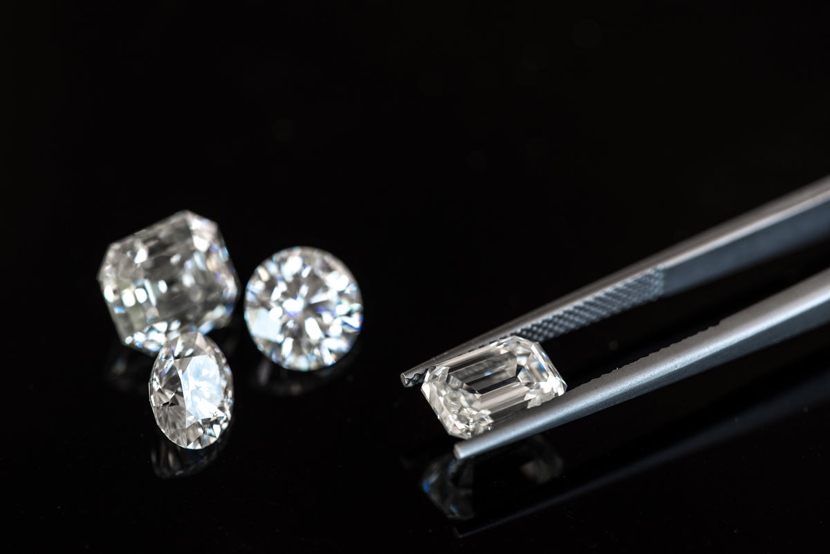 Natural Diamond, Lab-Grown Diamond, Moissanite, or Simulated Diamond: Which Is Right for You?