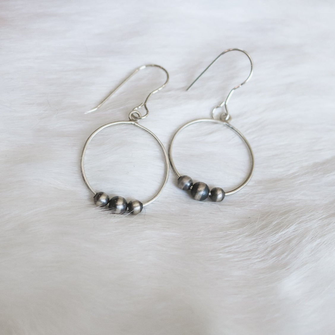 Navajo Pearl Hoops