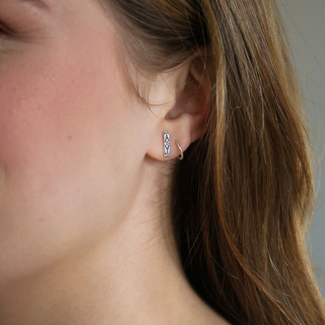 Fleur Bar Studs