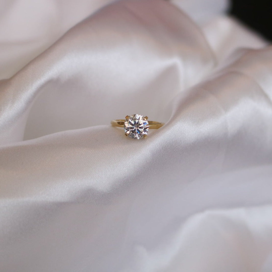 Classic Engagement Ring in 14K Gold // Made to Order