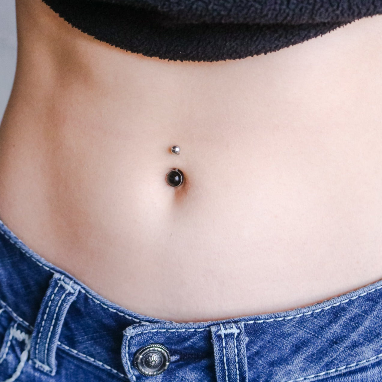 Belly clearance piercing black